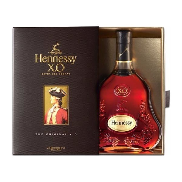 Hennessy X.O con estuche