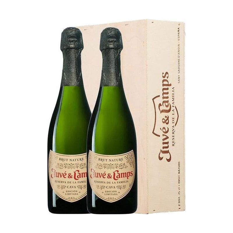 Pack of 2 Juvé and Camps Reserva de la Familia bottles in a wooden box